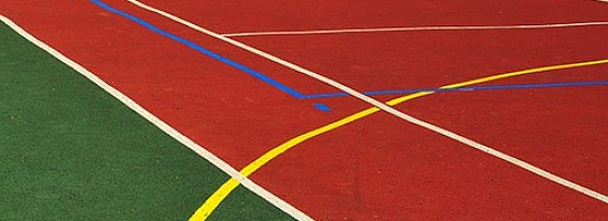 Резиновое покрытие для спортивной площадки